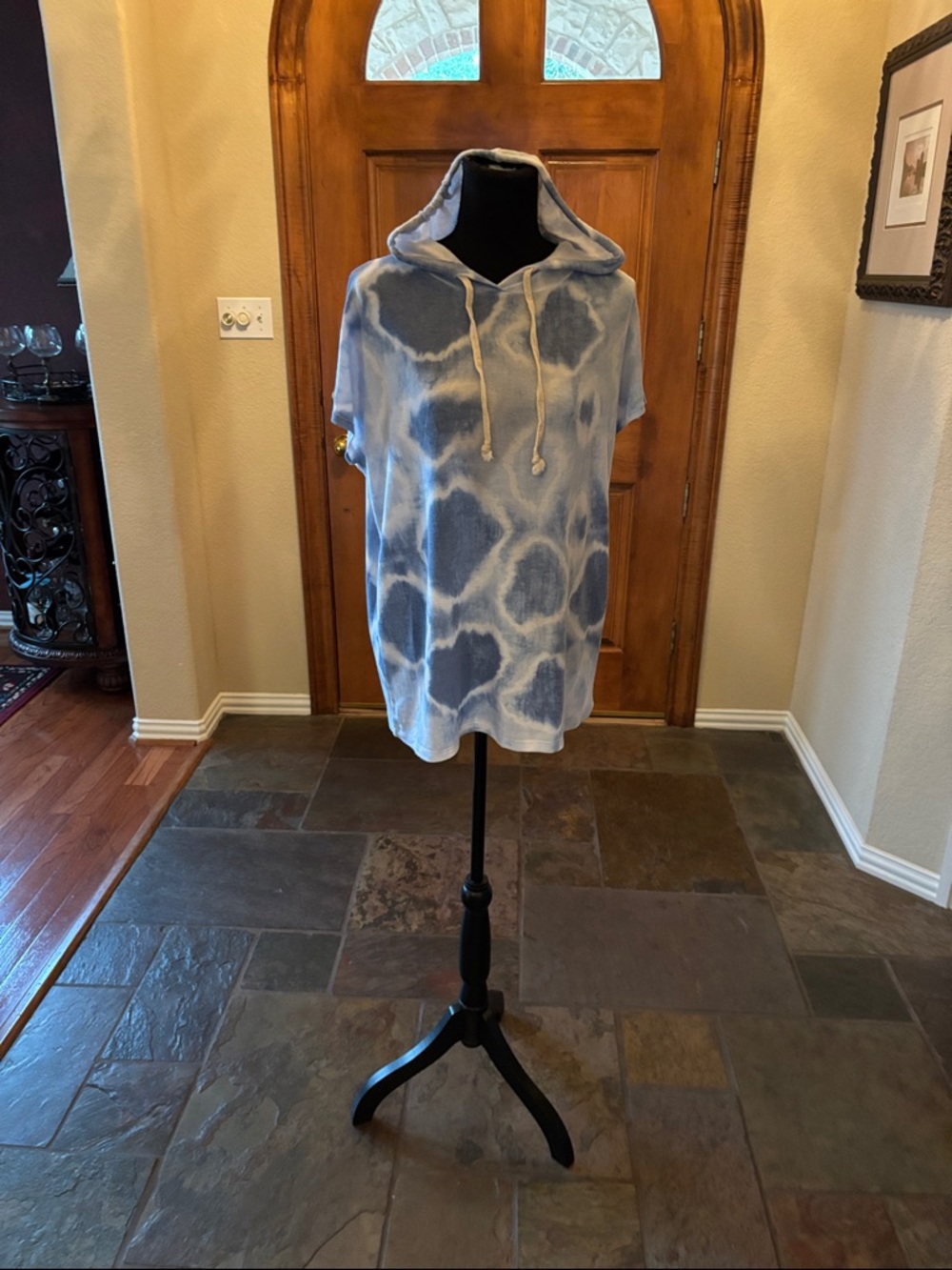 First Love Blue and White Tie-Dye Short-Sleeve Hoodie